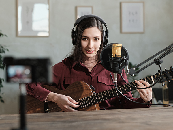 Storytelling podcast conversation